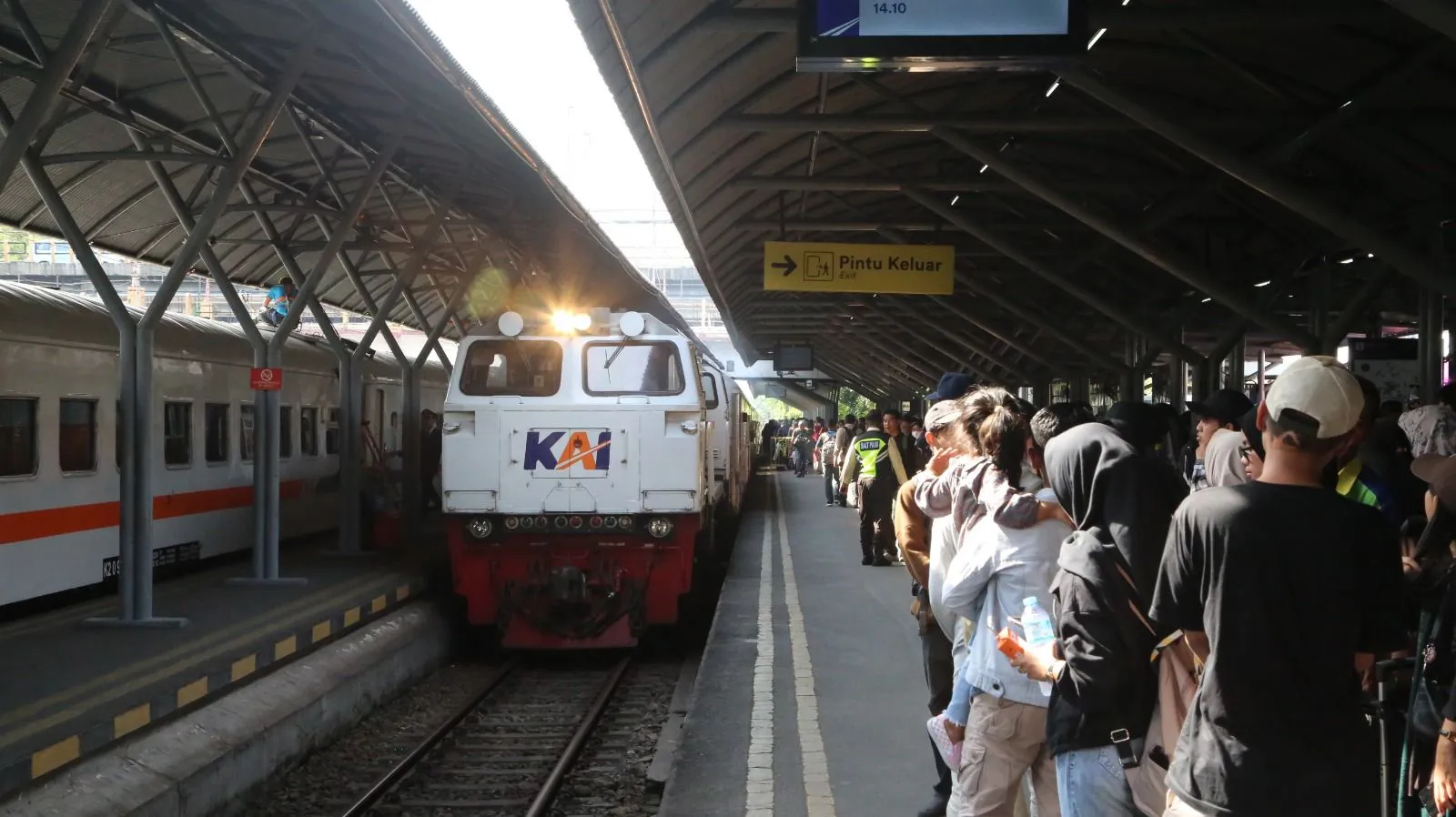 73.728 Pelanggan Kereta di Jatim Manfaatkan Momen Cuti Bersama