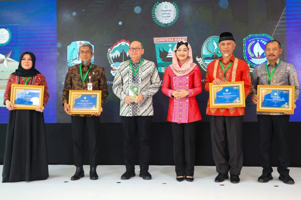 Jatim Borong 8 Penghargaan Anugerah Adinata Syariah 2024