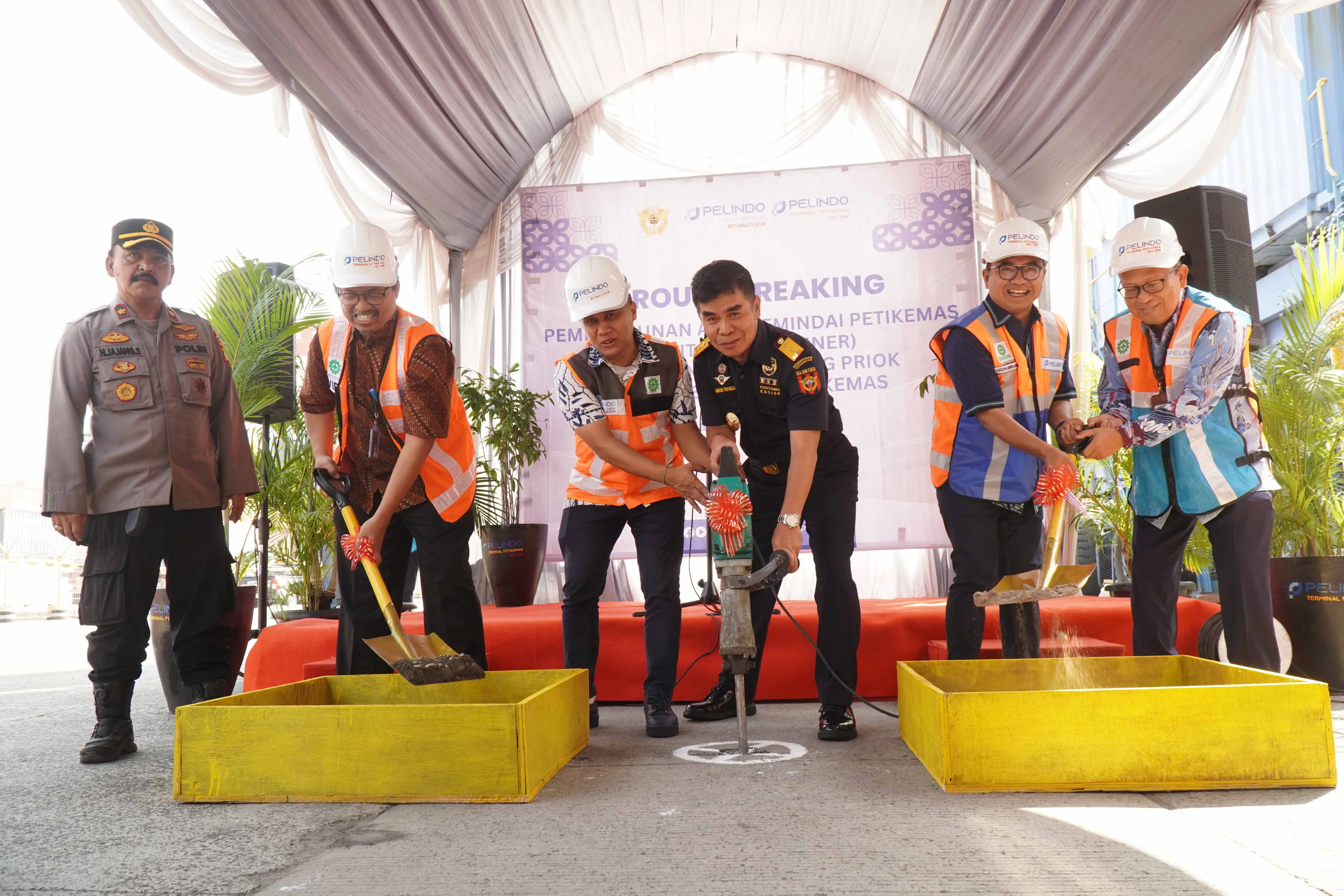 Groundbreaking Pembangunan Alat Pemindai Peti Kemas di IPC TPK