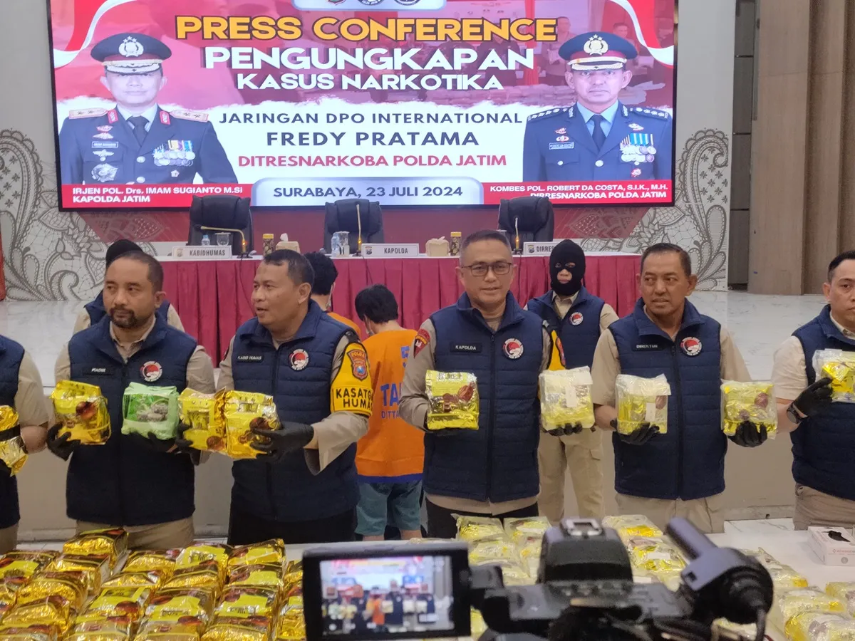 Jaringan Narkoba Internasional Fredy Pratama Diungkap Polda Jatim, 2 Tersangka Ditangkap dan Sita 84 Kg Sabu dan 2 Ribu Pil Ekstasi