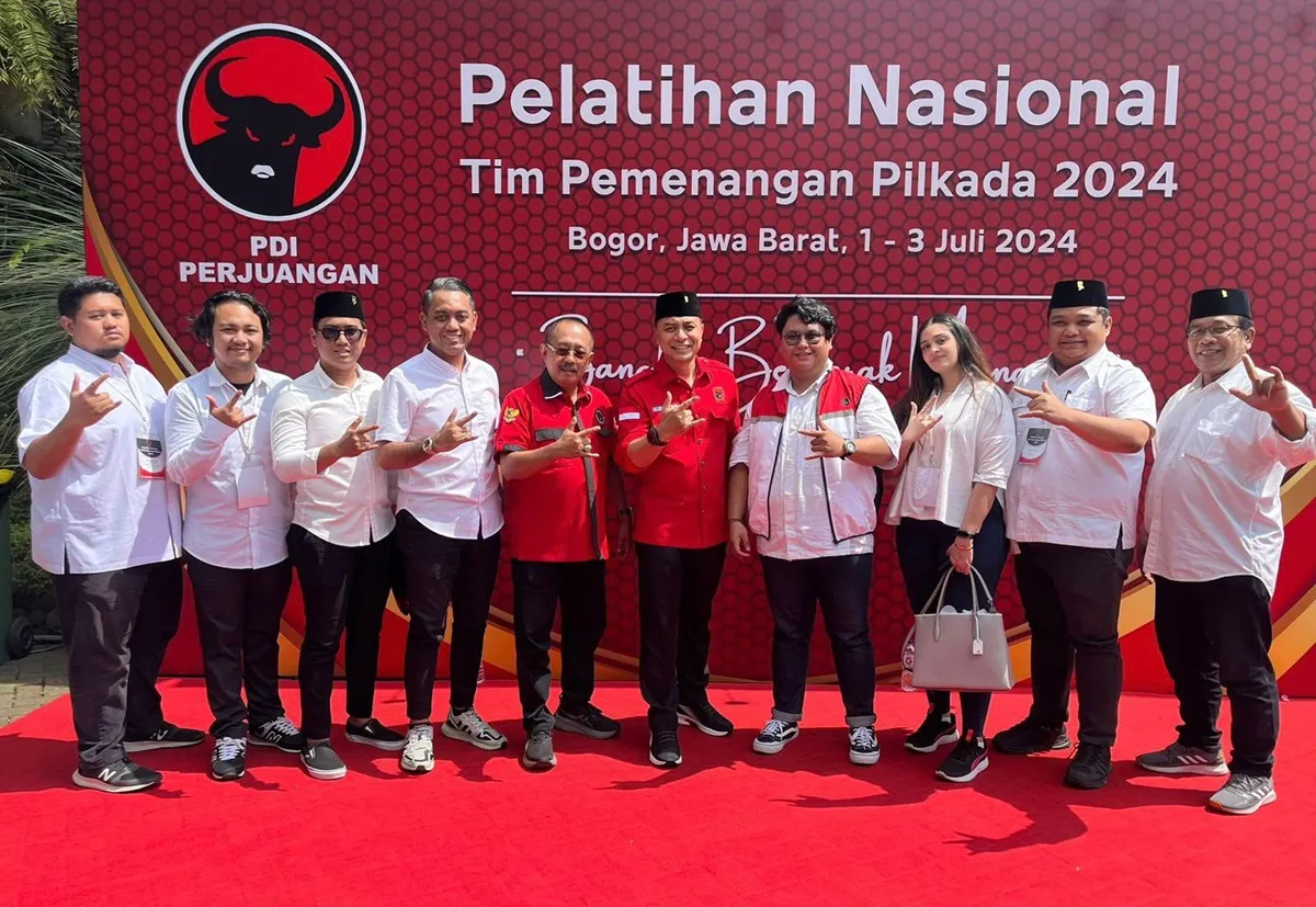 80 Persen Tim Pemenangan Eri - Armuji Diisi Anak Muda, ErJi Vibesnya Nom-noman!