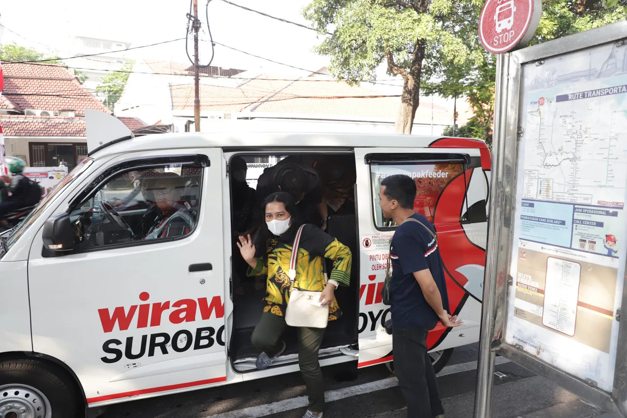 Jangan Lewatkan! Pemkot Surabaya Beri Tarif Promo Suroboyo Bus dan Parkir Rp79 di HUT ke-79 RI