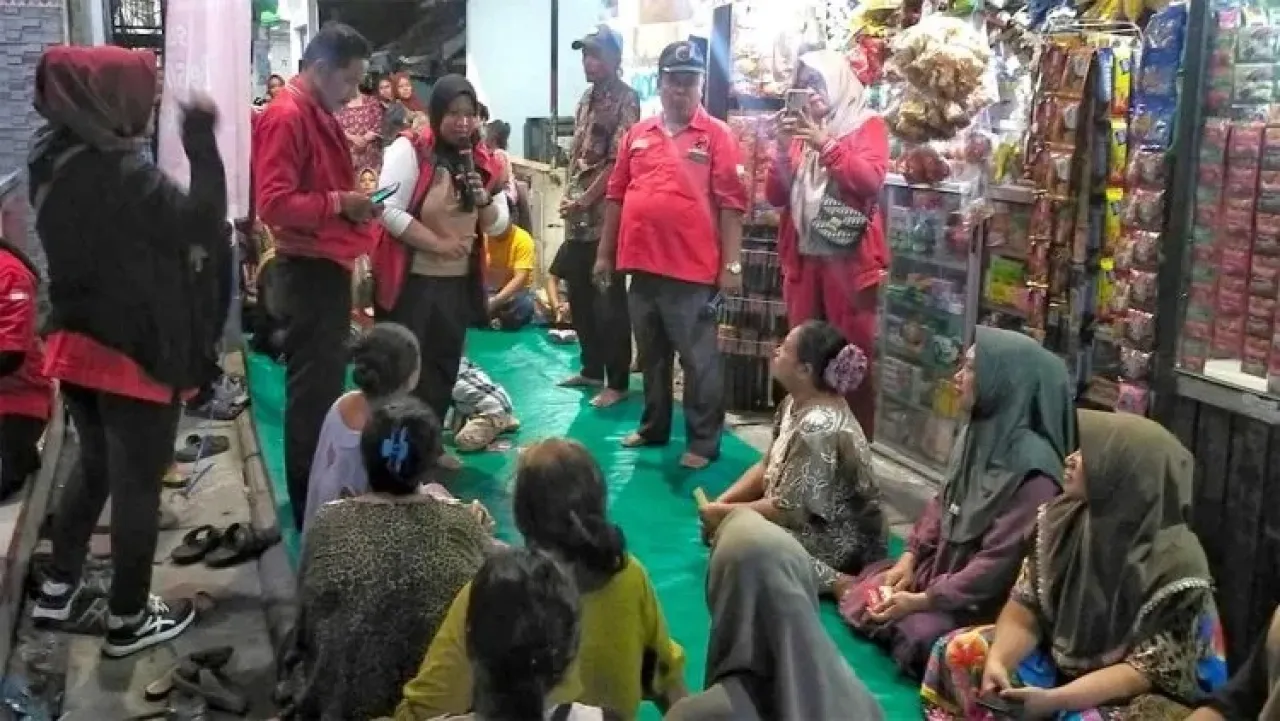 Gas Pol! Banteng Surabaya Tiada Henti Sosialisasikan Eri-Armuji dan Risma-Gus Hans ke Masyarakat