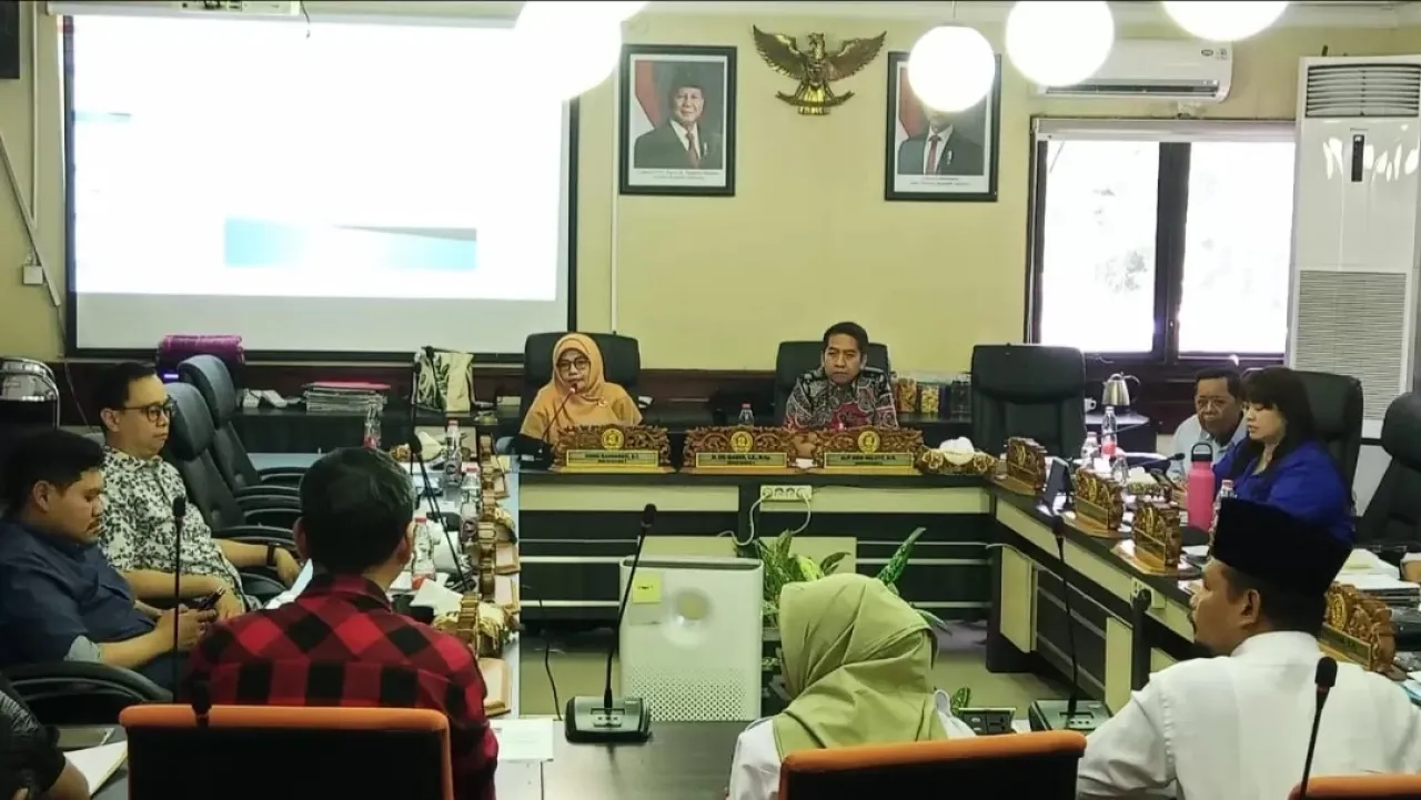 Lift Ditutup, Lansia 70 Tahun Dipaksa Naik 16 Lantai, DPRD Surabaya: Bale Hinggil Melanggar