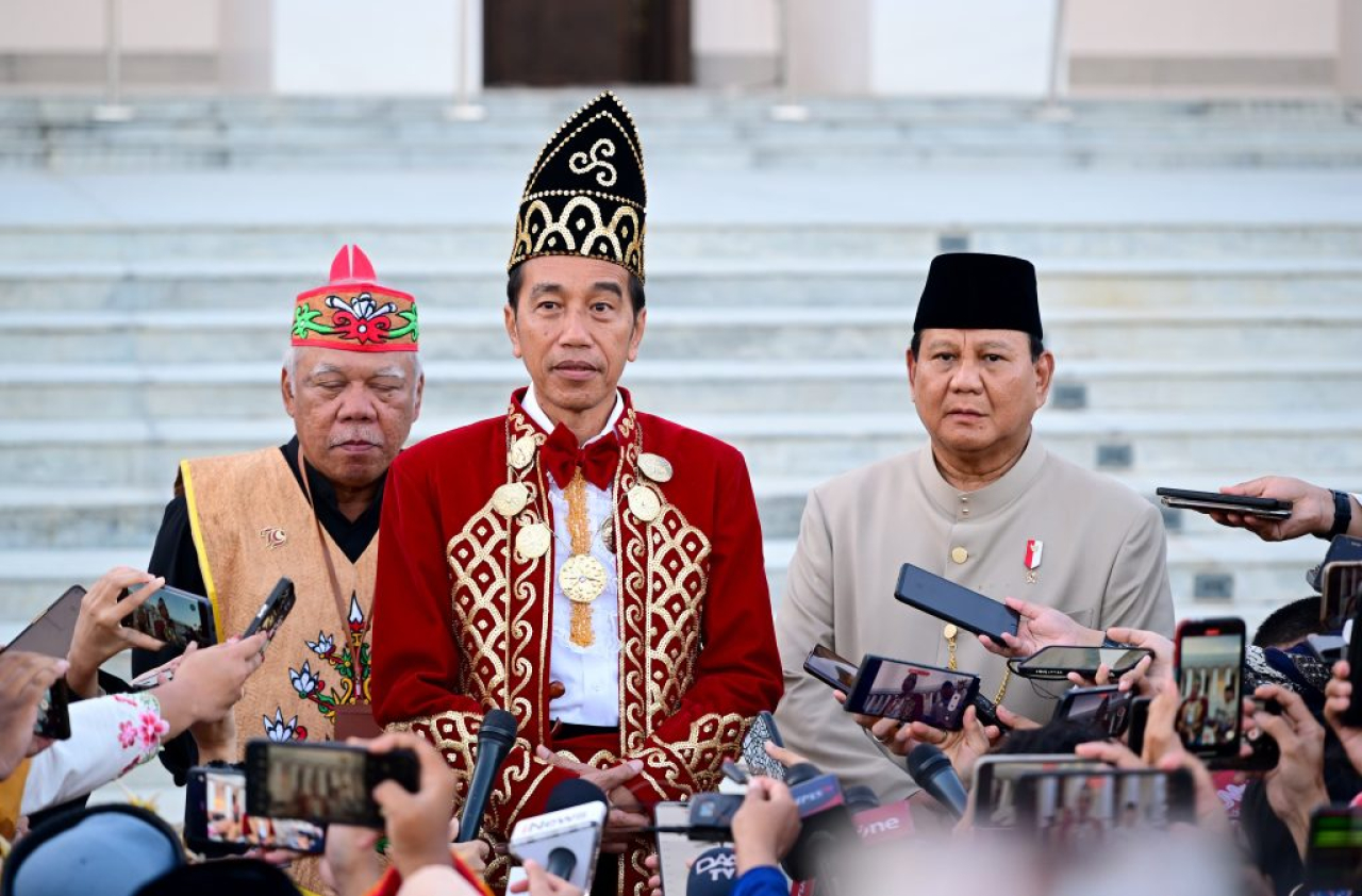 Presiden Jokowi didampingi Presiden terpilih Prabowo Subianto di Istana Negara Ibu Kota Nusantara (IKN), Penajam Paser Utara, Kalimantan Timur. (Foto : Setkab)