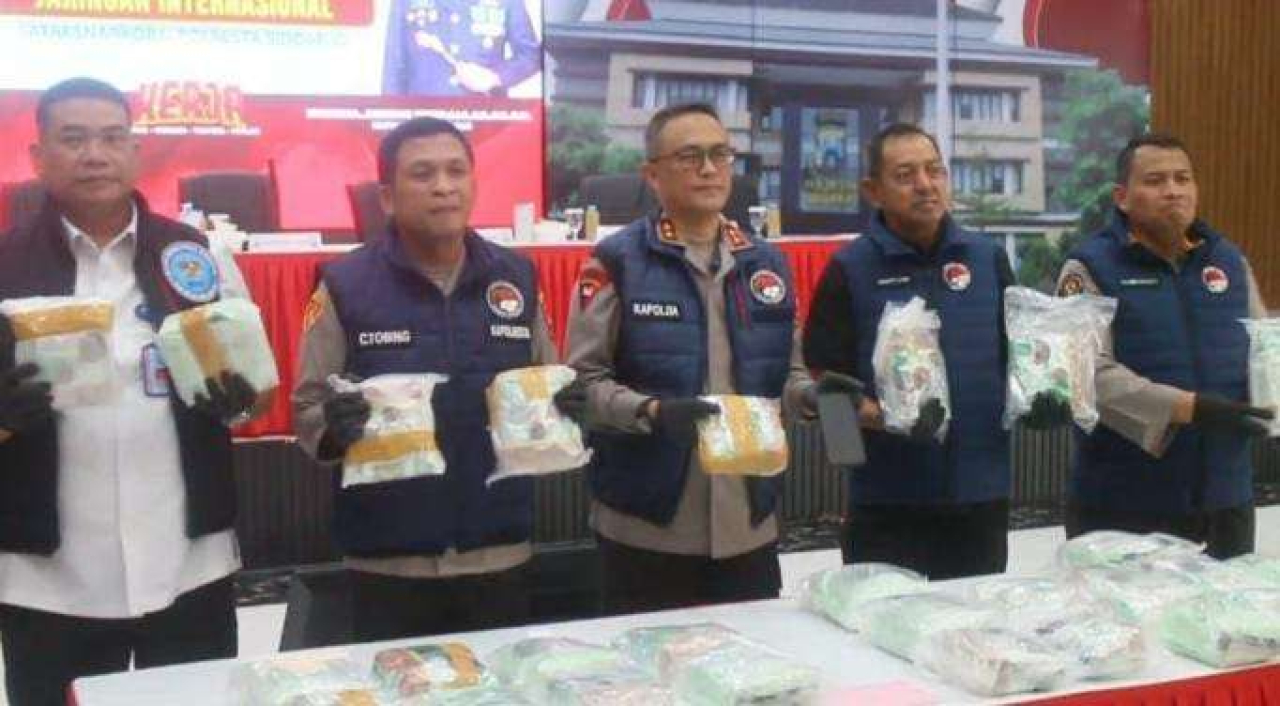 Rilis penangkapan pengedar narkoba dengan BB 30 kg sabu oleh anggota Polresta Sidoarjo