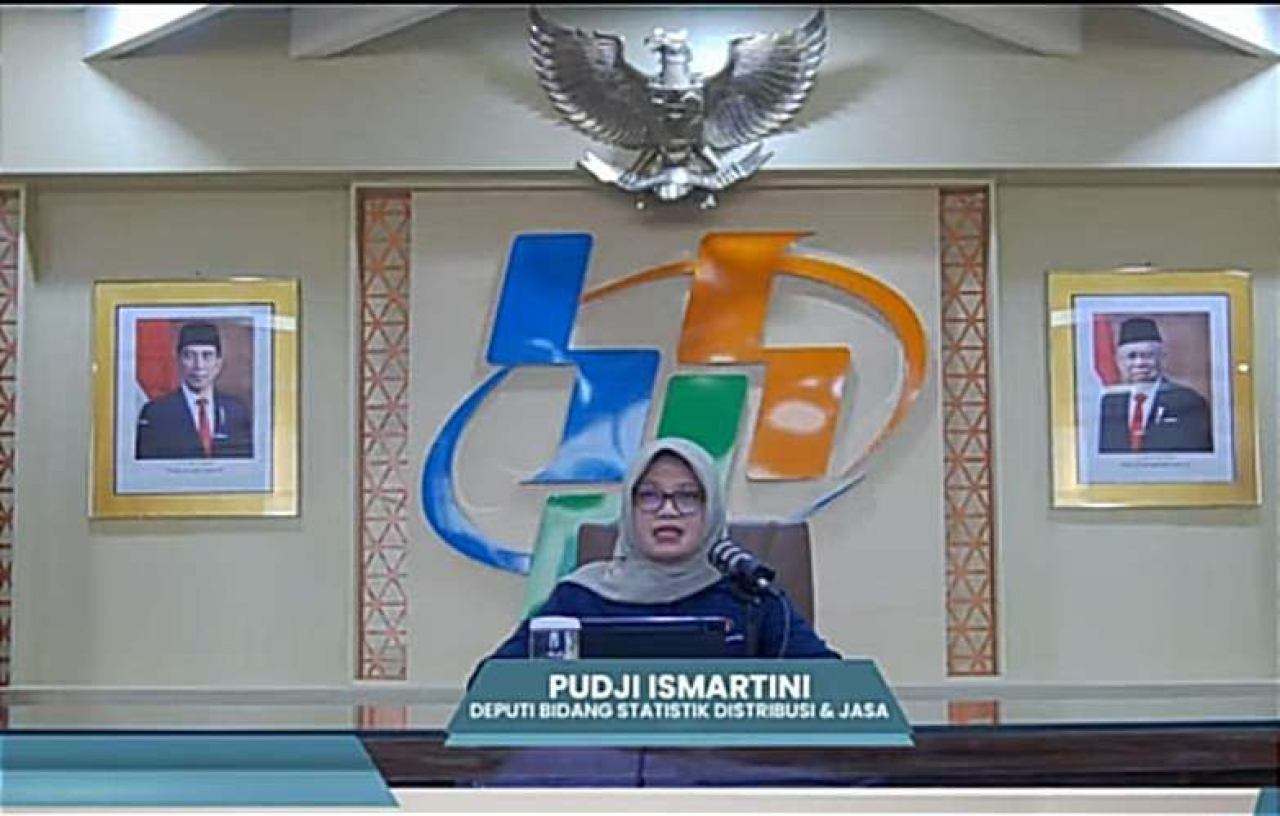 Deputi Bidang Distribusi dan Jasa BPS Pudji Ismartini dalam keterangan pers perkembangan laju inflasi bulan Agustus 2024 di gedung BPS. (Foto: Tangkapan Layar)