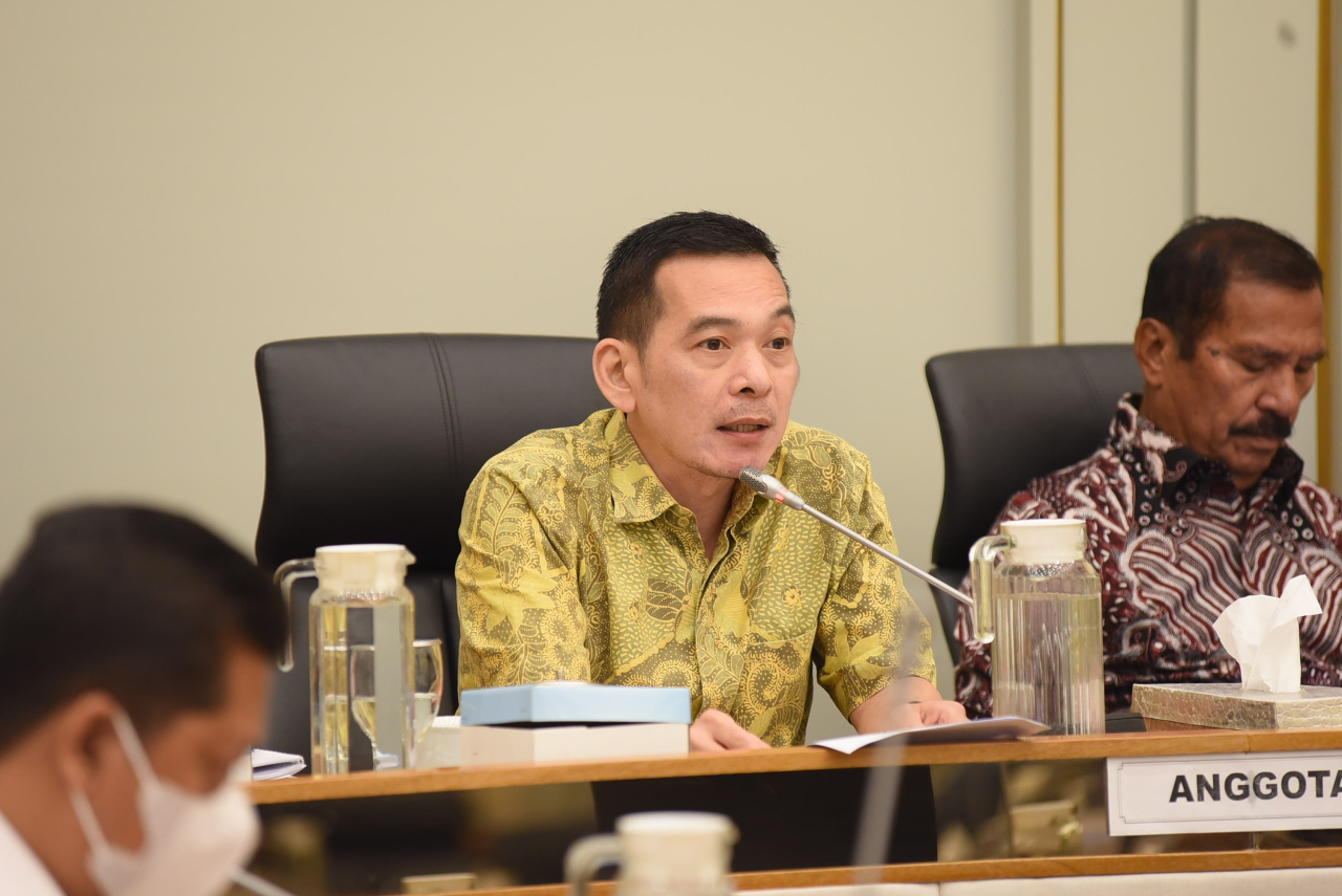 Anggota Komisi IV DPR RI Daniel Johan (Foto: Parlementaria DPR)