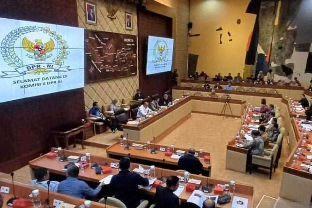 Rapat kerja Komisi II DPR RI dengan KPU, Bawaslu, DKPP dan Kemendagri membahas PKPU dan Perbawaslu pada Rabu, 25 September 2024. (Foto : RRI / Rizki Supermana)