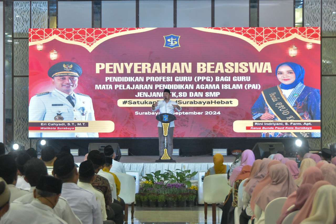 Pemkot Surabaya memberikan beasiswa Pendidikan Profesi Guru (PPG) kepada guru mata pelajaran Pendidikan Agama Islam (PAI)