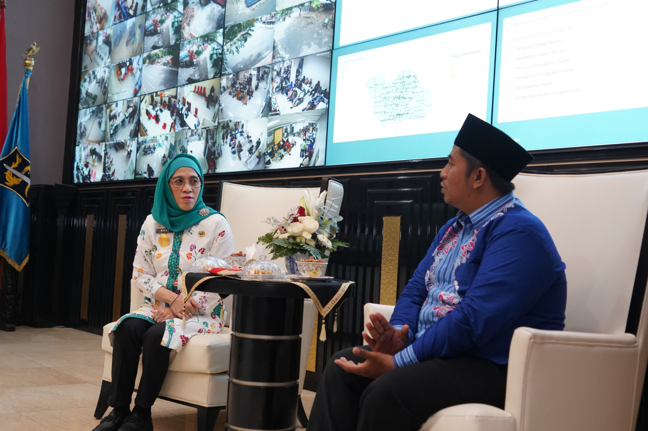 Pjs Wali Kota Surabaya, Restu Novi Widiani menerima audiensi Komisi KPU Kota Surabaya