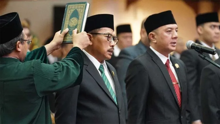 Resmi Pimpinan DPRD Jatim, Deni Wicaksono Tancap Gas Kawal Penurunan Kemiskinan