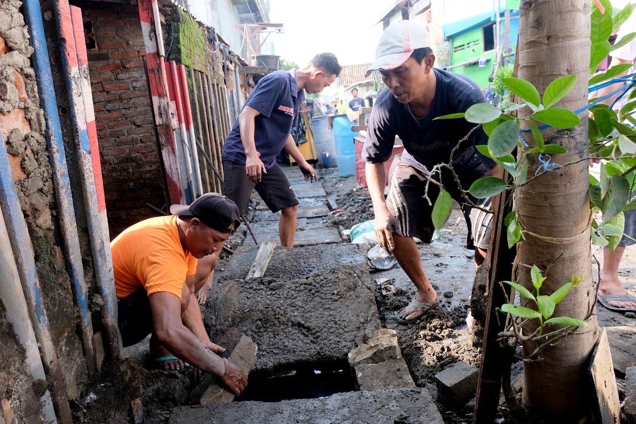 Kerja bakti massal Surabaya bergerak