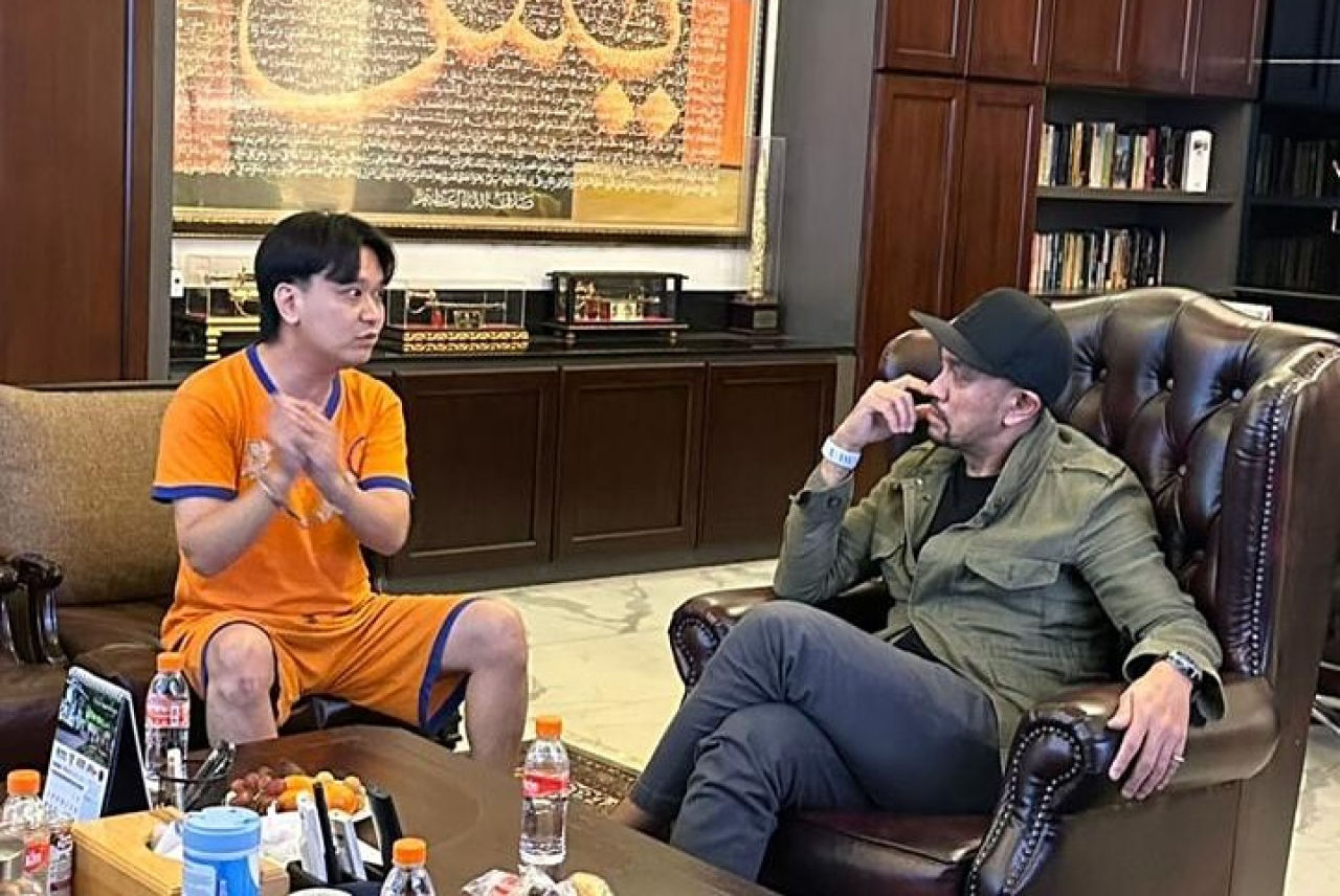 Wakil Ketua Komisi III DPR RI Ahmad Sahroni saat bertemu Ivan Sugianto. (Instagram @ahmadsahroni88)