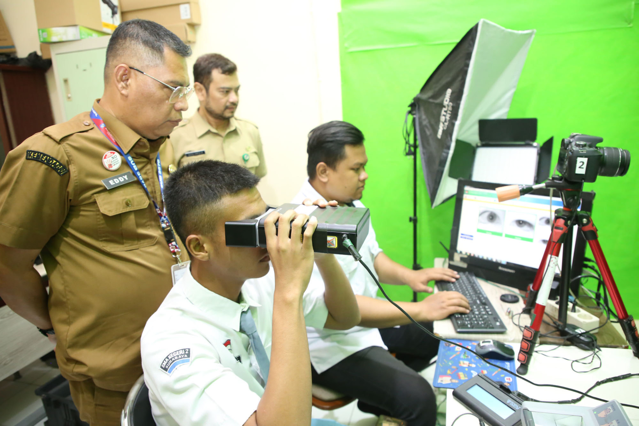 Perekaman e-KTP di Surabaya