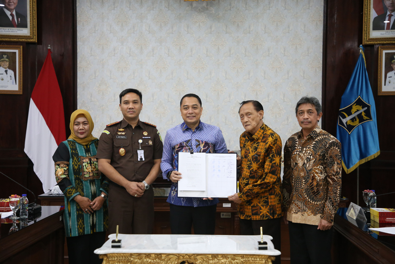 Pemkot Surabaya dan Yayasan Wijaya Kusuma melakukan penandatanganan MoU