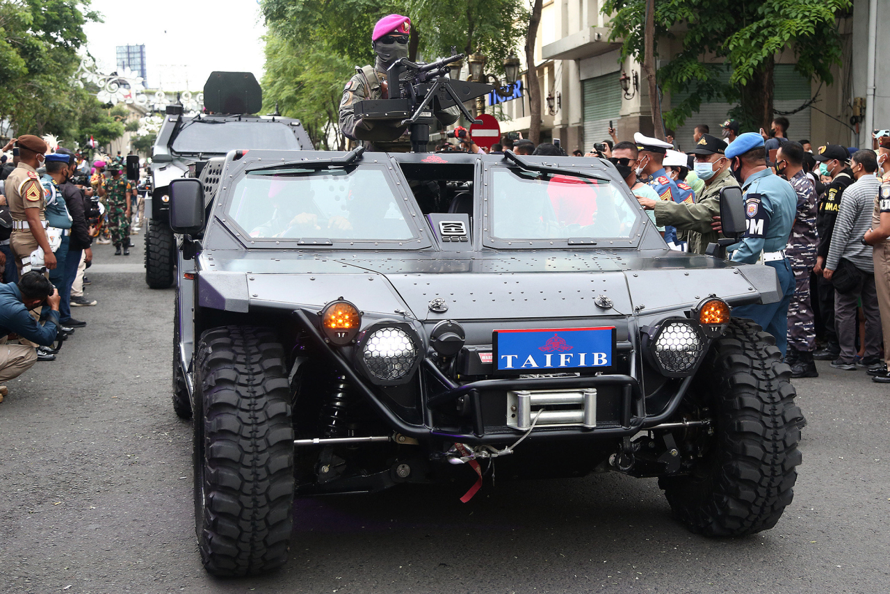 Parade Kendaraan Alutsista