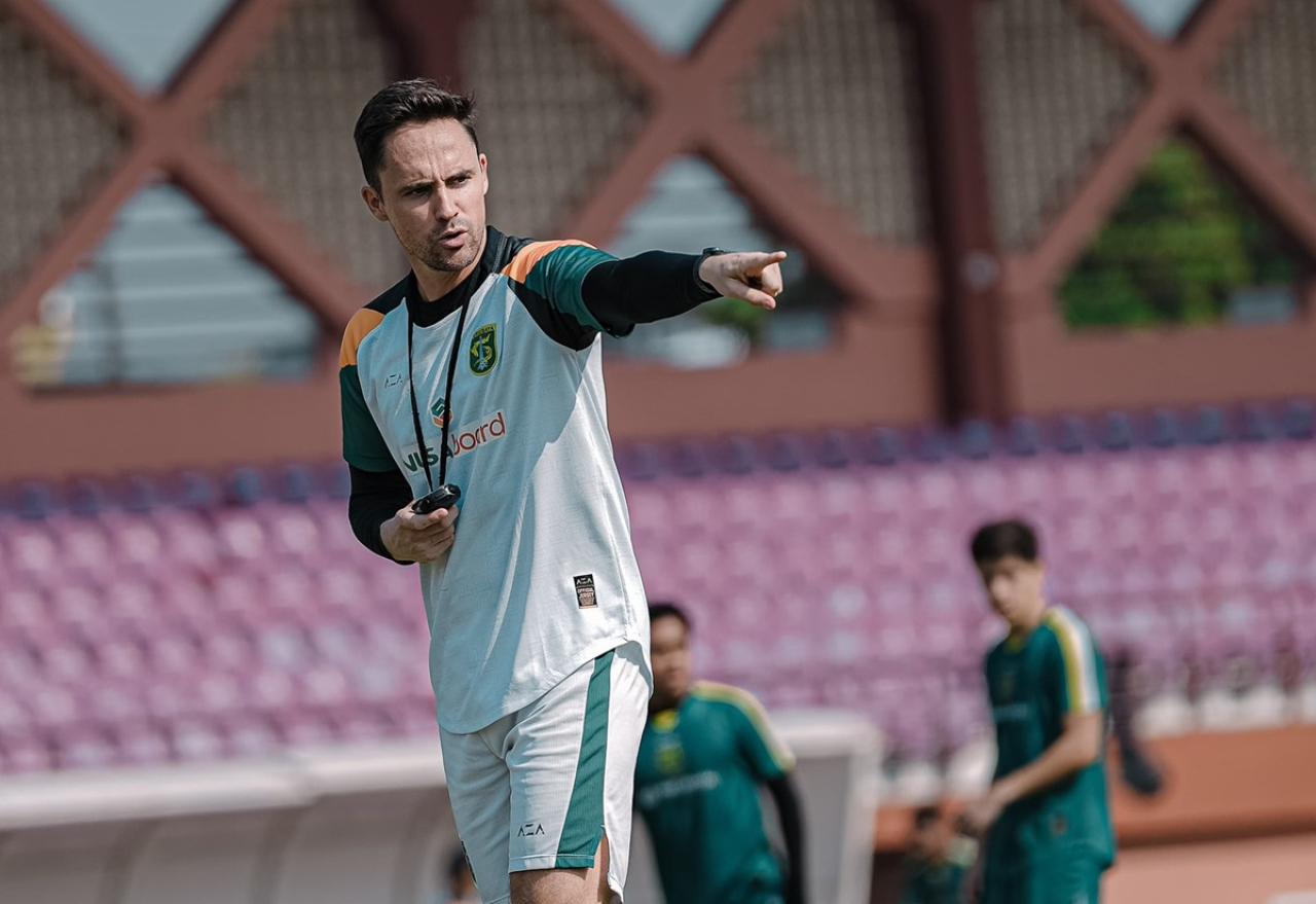 Pelatih Persebaya Surabaya Paul Munster