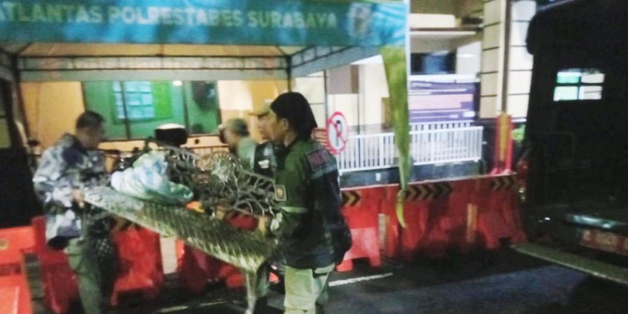 Kursi besi milik Pemkot Surabaya yang dicuri