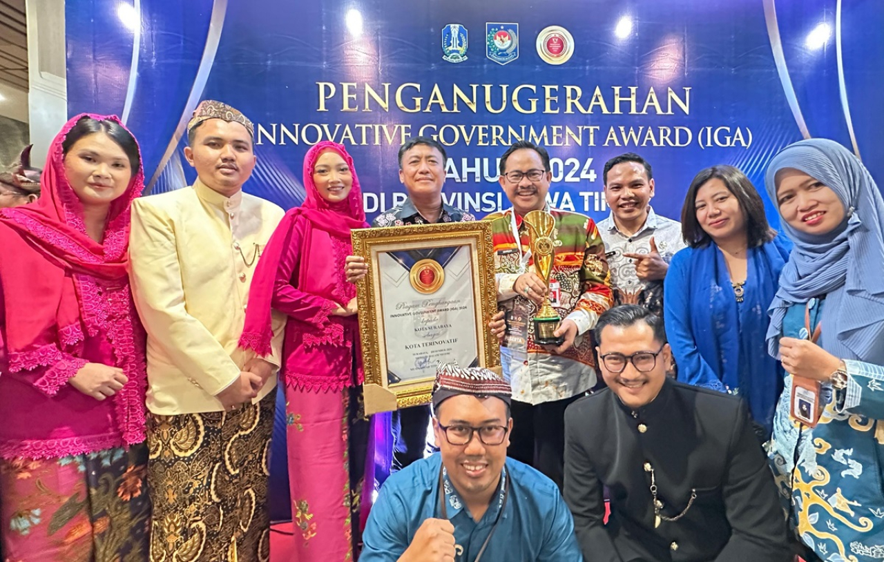 Pemerintah Kota (Pemkot) Surabaya berhasil meraih peringkat pertama, dalam kategori Kota Terinovatif pada ajang Innovative Government Award (IGA) 2024, di Hotel Mercure Grand Mirama Surabaya