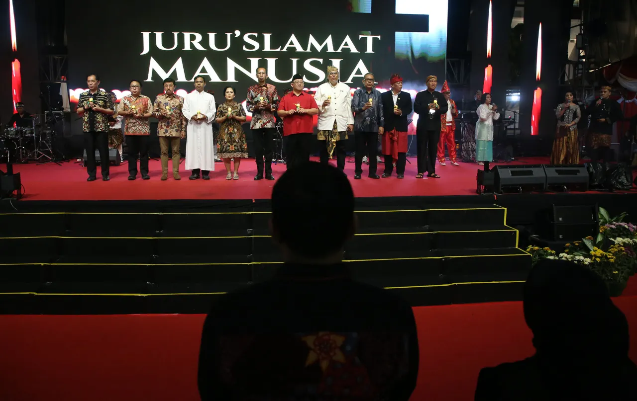 Ribuan Jemaat Kristiani Ikuti Perayaan Natal di Balai Kota, Wali Kota Eri: Wujud Kerukunan Menuju Indonesia Emas