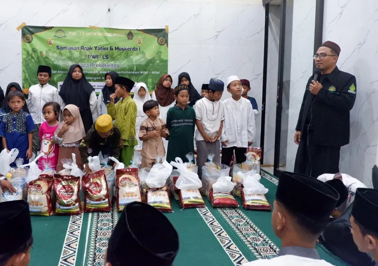 Ramadan, PWI-LS Probolinggo Peduli Anak Yatim: Silaturahmi dan Santunan untuk 20 Anak Yatim