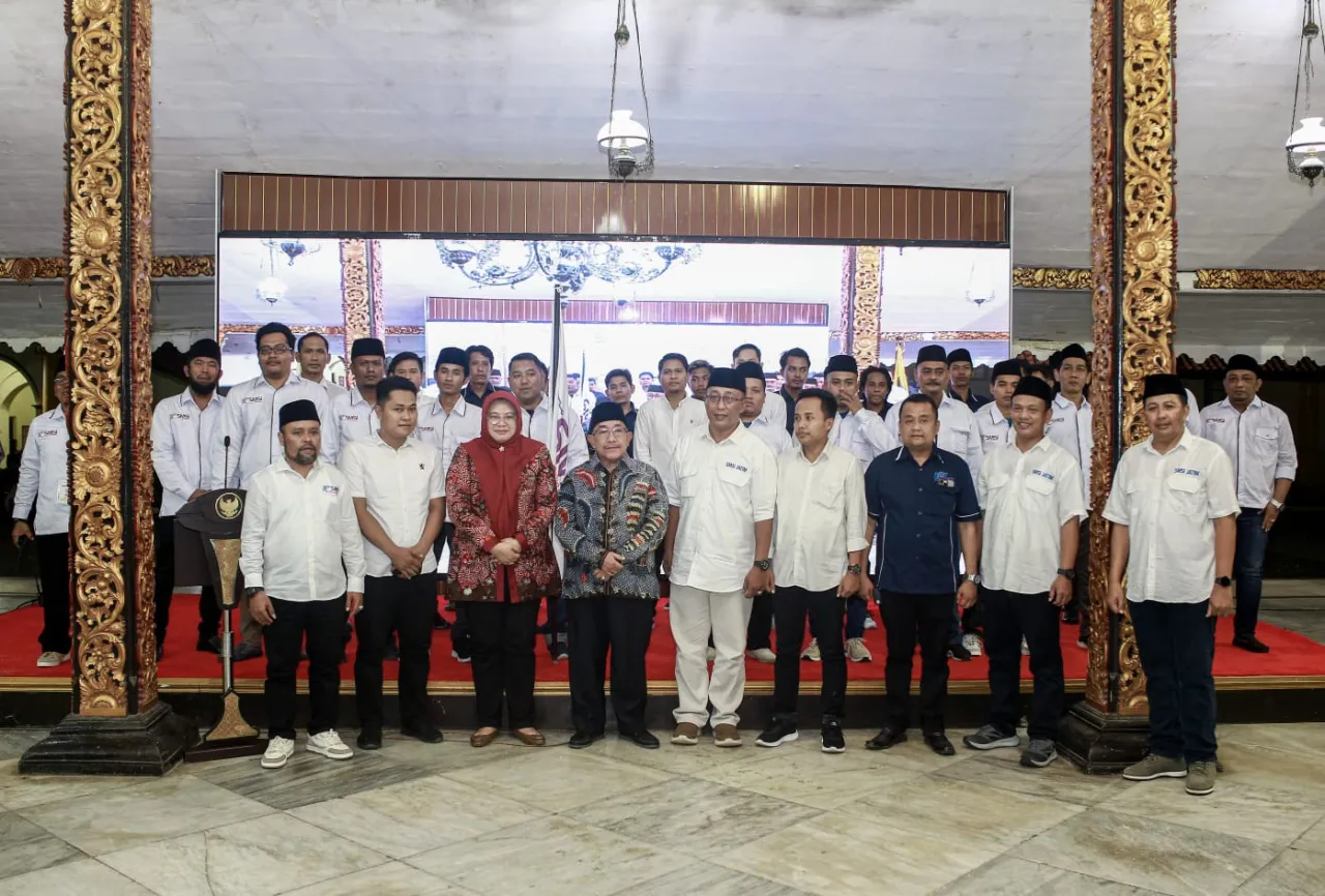Baca juga : Malam Anugerah dan Pelantikan, Ini Pesan Kodiskominfo Jatim untuk Ketua SMSI se-Madura