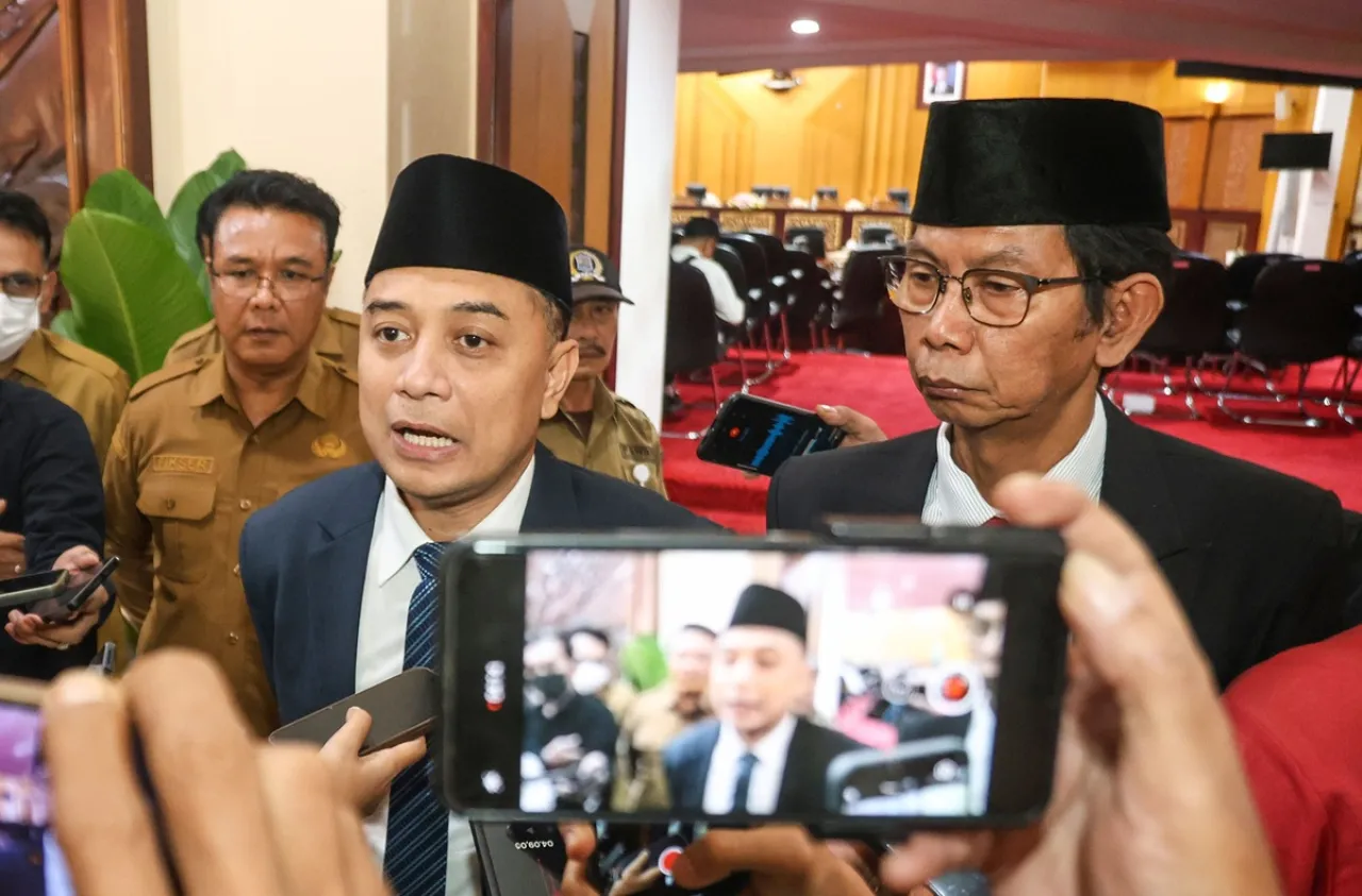 Tak Hanya Toko Modern, Pemkot Surabaya Juga Tertibkan Izin Parkir di Rumah Makan