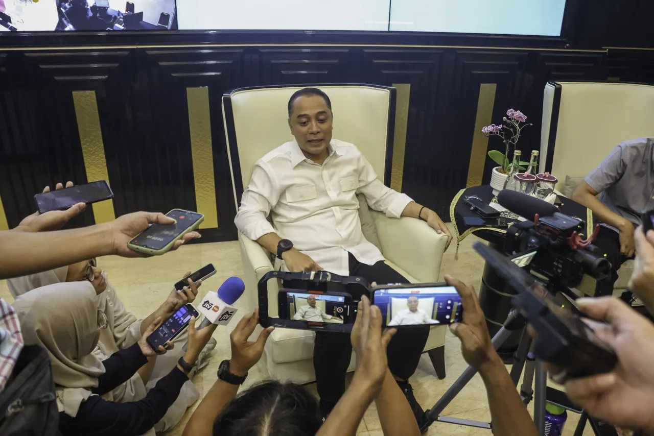 Eri Cahyadi Heran Minimarket di Surabaya! Pajak Parkir Cuma Rp175.000 per bulan, tapi Buka 24 Jam