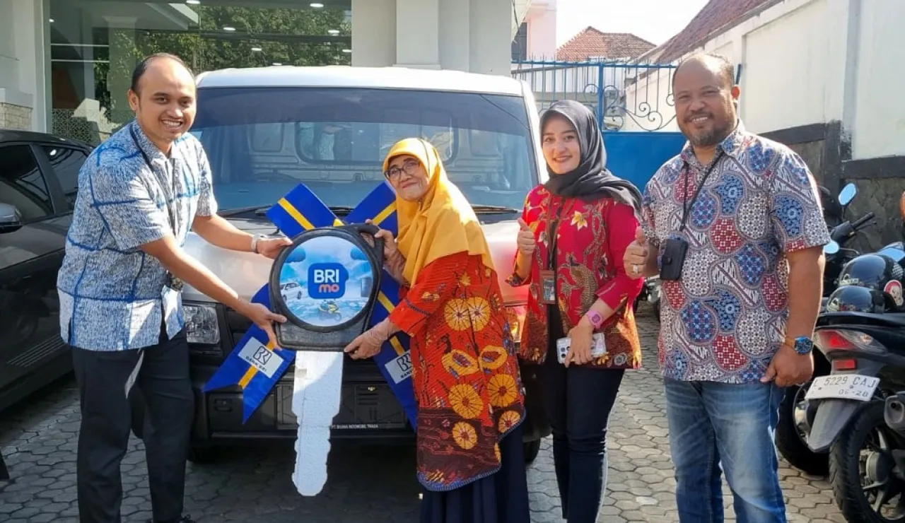 BRI Surabaya Gelar Undian PHS dengan Hadiah Mobil, Motor, dan Sepeda Listrik