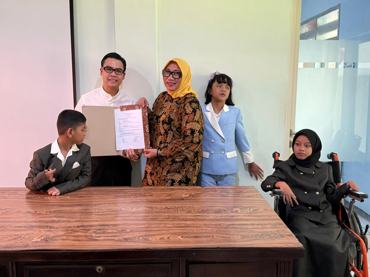 Bantu Siswa Disabilitas, Bie Hin Tailor Gandeng SLB YPAC Surabaya