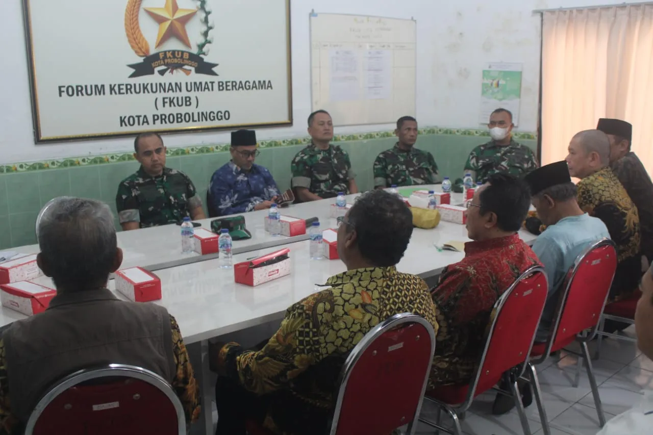 Baca juga : Dandim 0820 Probolinggo Silaturahmi ke FKUB, Tekankan Jaga Kerukunan Umat