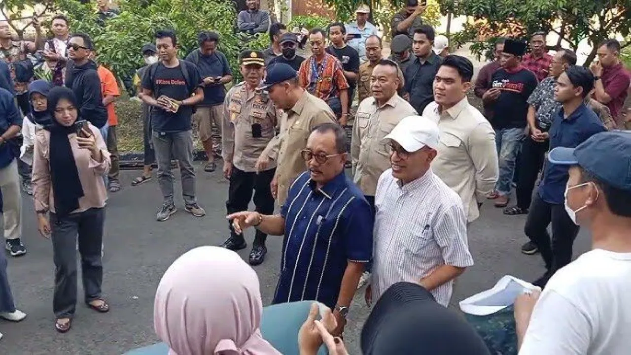 PT Suka Jadi Logam Nekat Bongkar Segel, Armuji Geram: Rabu Final, Pemkot Akan Bertindak Tegas!