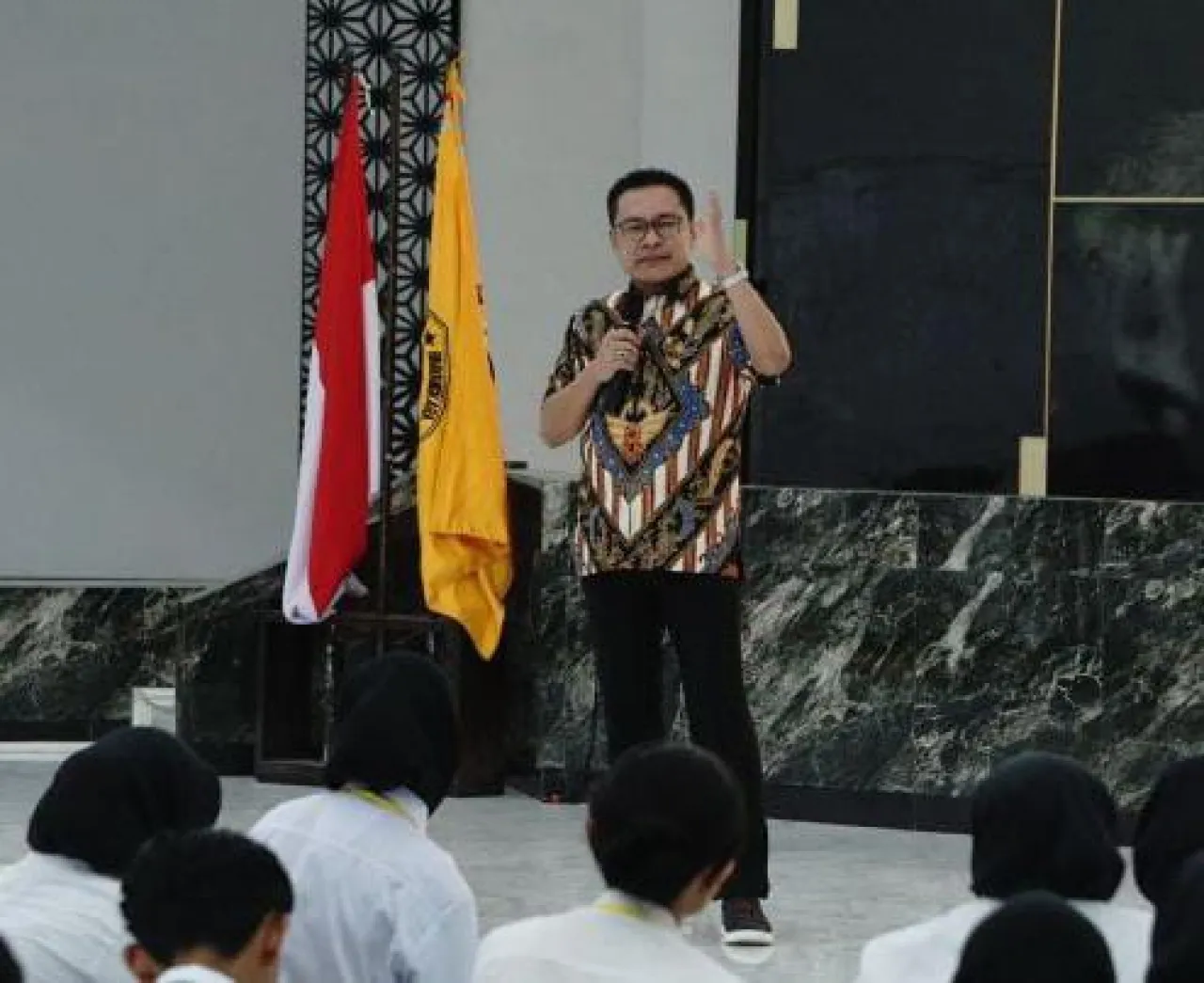 Wakil Ketua DPRD Surabaya Arif Fathoni Dorong Pemkot Hidupkan Lagi Program Literasi Digital, Tekankan Cegah Hoaks