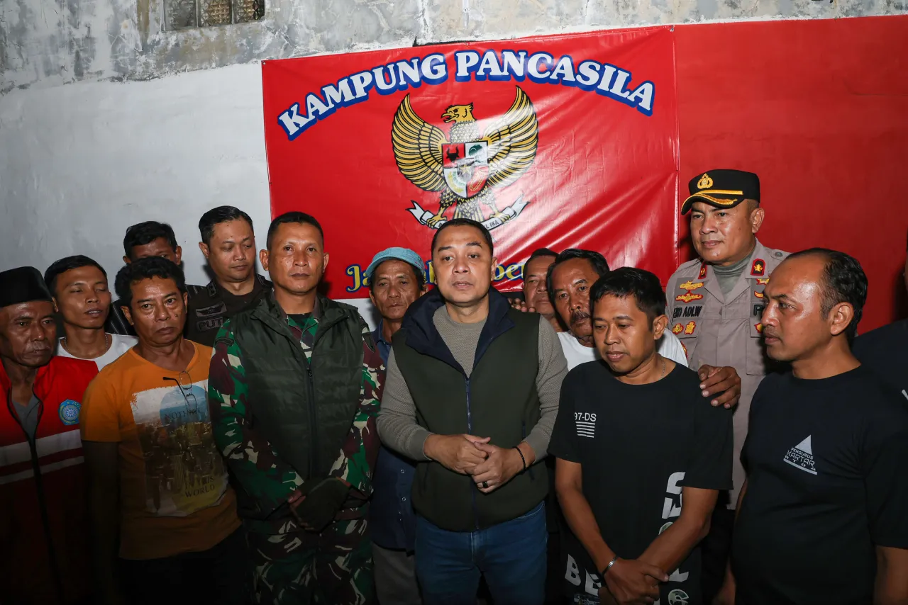 Jadi Benteng Keamanan Kampung Pancasila, Wali Kota Eri Apresiasi Warga Dirikan PAM Swakarsa