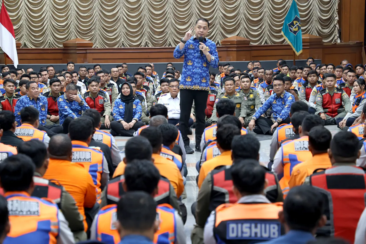 Wali Kota Eri Bentuk Pasukan Gabungan "PRJ” di 54 Titik, Kembalikan Fungsi Utama Jalan