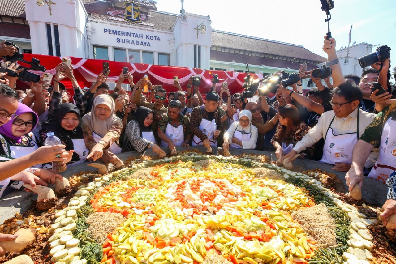 Festival Rujak Uleg Surabaya