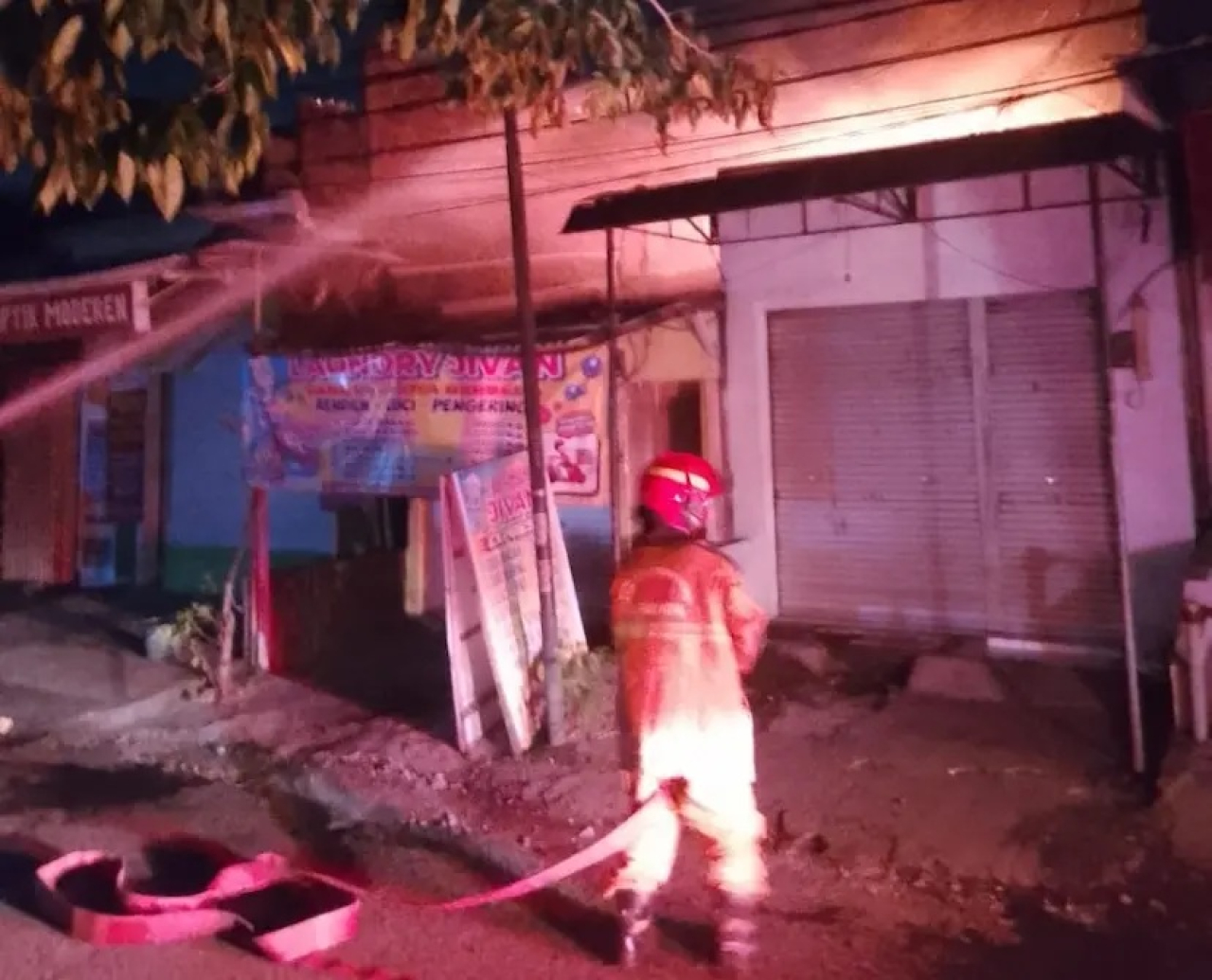 Kebakaran terjadi di Jalan Kampung Malang Tengah I Surabaya