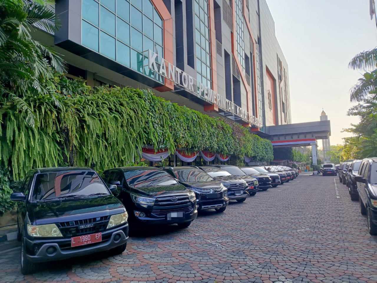 Kendaraan dinas Pemkot Surabaya