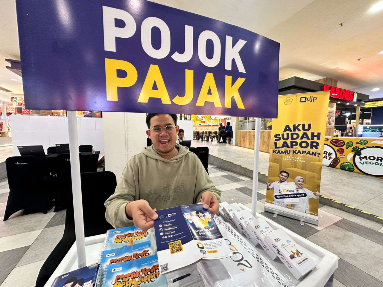 KPP Pratama Surabaya Wonocolo siap melayani perpajakan di Royal Plaza Surabaya. (Foto: Humas)