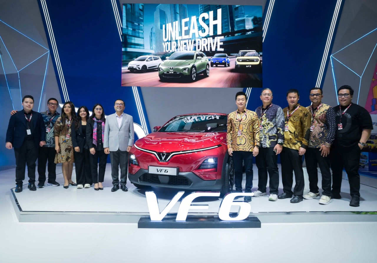 VinFast VF 6 di IIMS Surabaya 2025