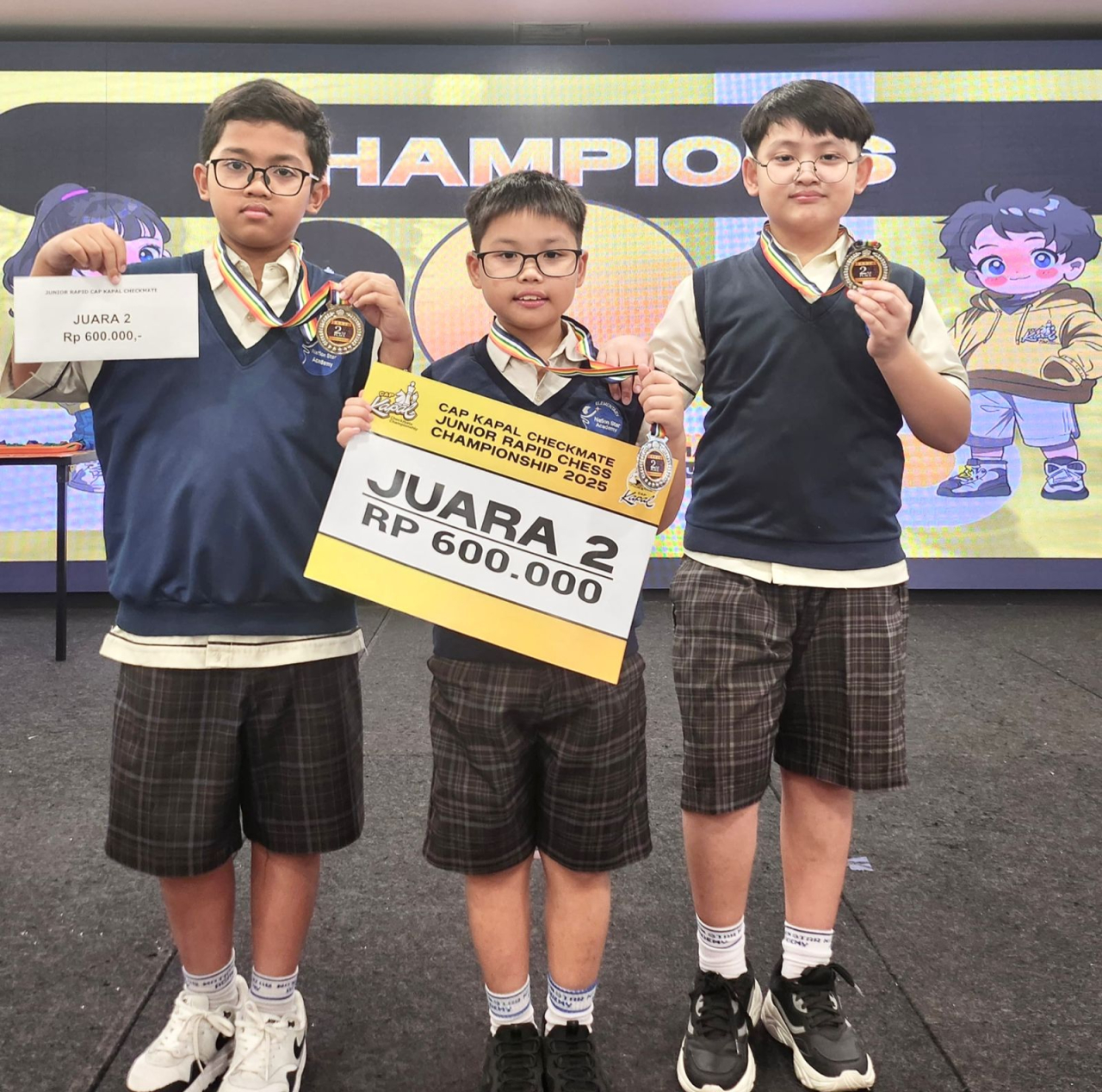 Pecatur cilik siswa SD Nation Star Academy, Jesse, Dante, dan Grant.
