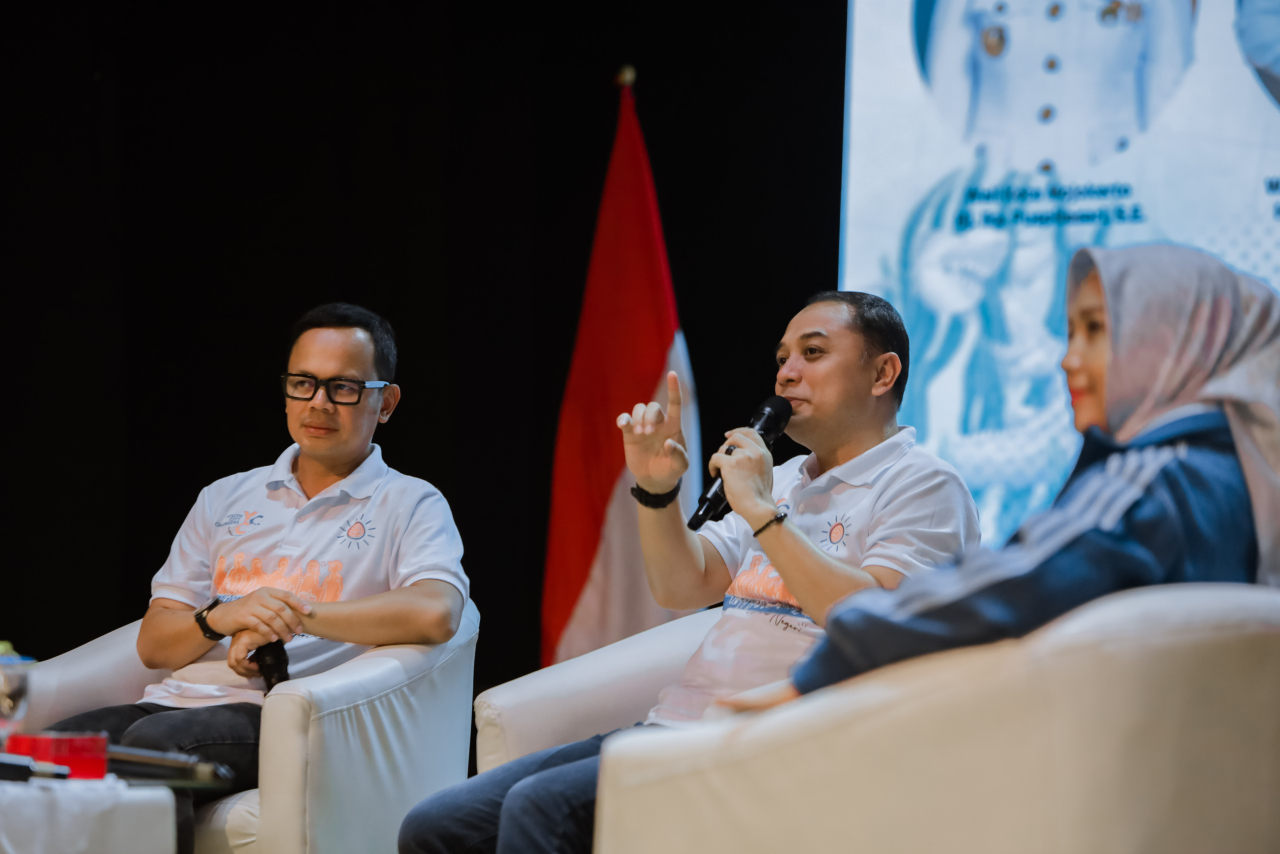 Wali Kota Surabaya Eri Cahyadi memberikan suntikan motivasi di Youth City Changers (YCC) 2025