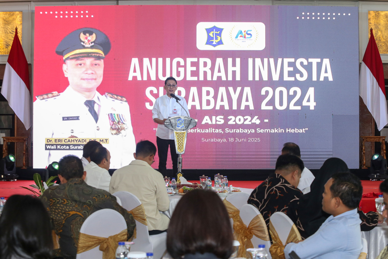Anugerah Investa Surabaya (AIS) 2024 yang bertempat di Lobby Lantai 2 Balai Kota