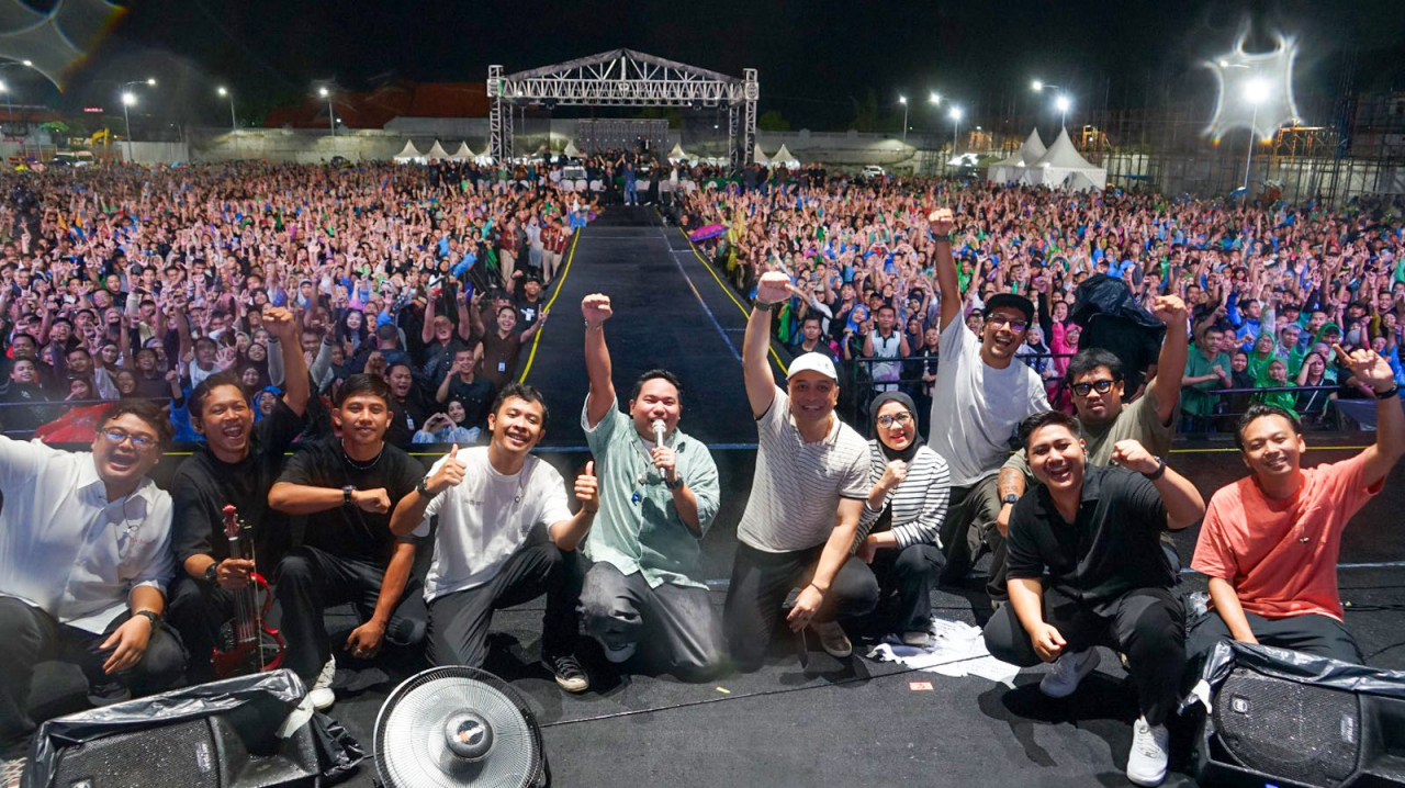 Konser puncak perayaan Hari Jadi Kota Surabaya (HJKS) ke-732