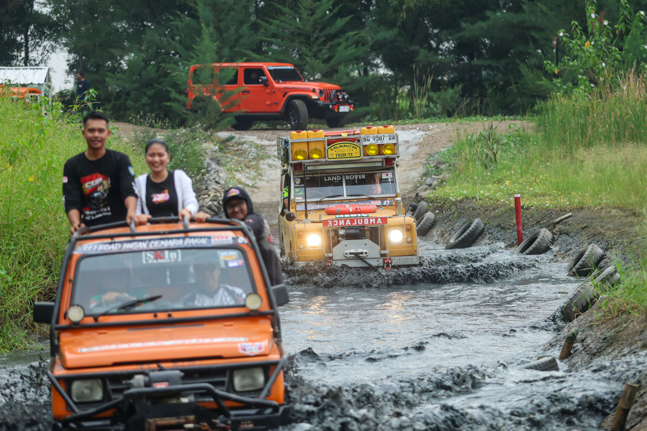 Offroad Hutan Cemara, Taman Hutan Raya (Tahura), Pakal , Surabaya