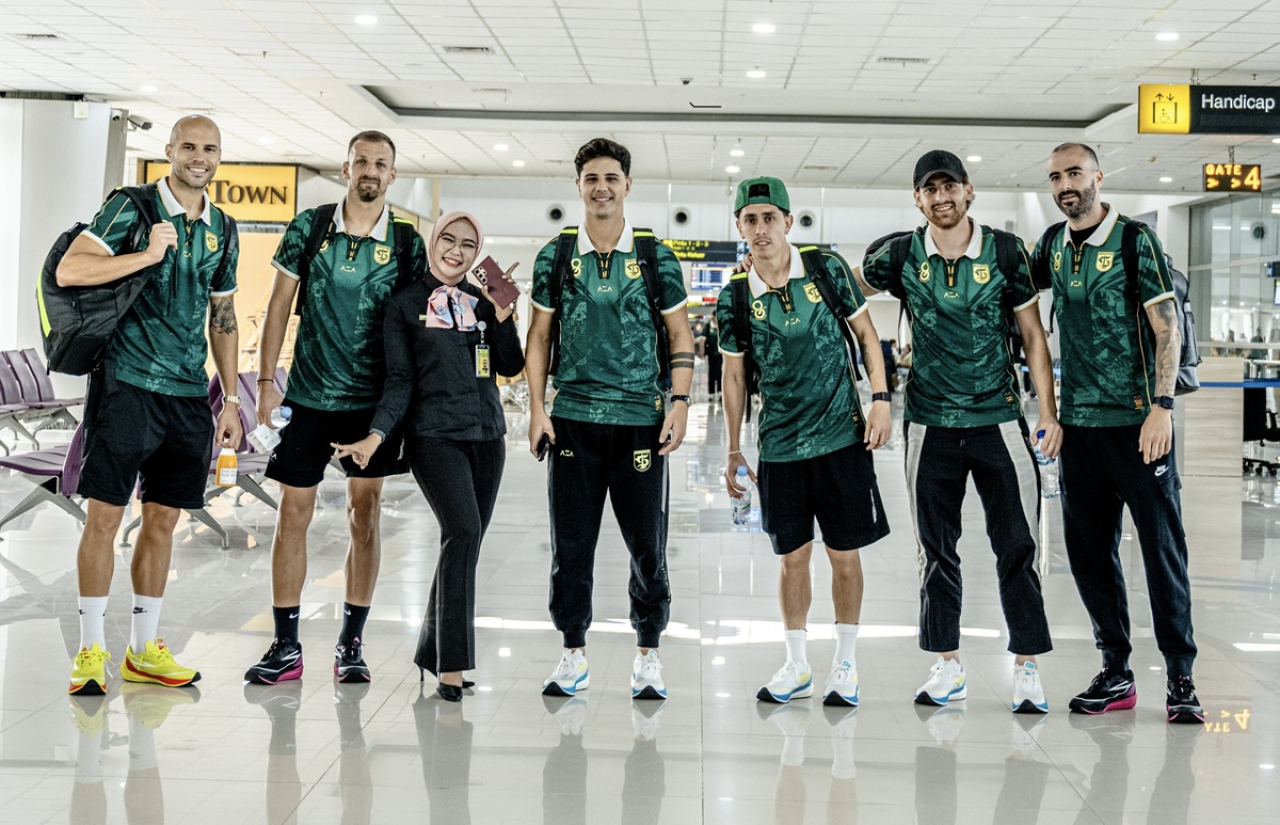 Pemain Persebaya siap-siap terbang ke Australia
