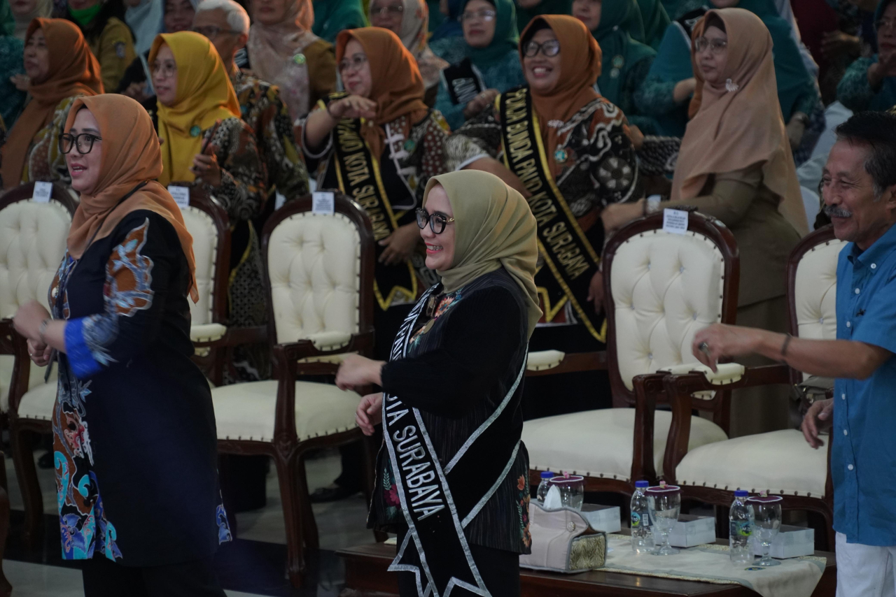Ketua Bunda Pendidikan Anak Usia Dini (PAUD) Kota Surabaya, Rini Indriyani