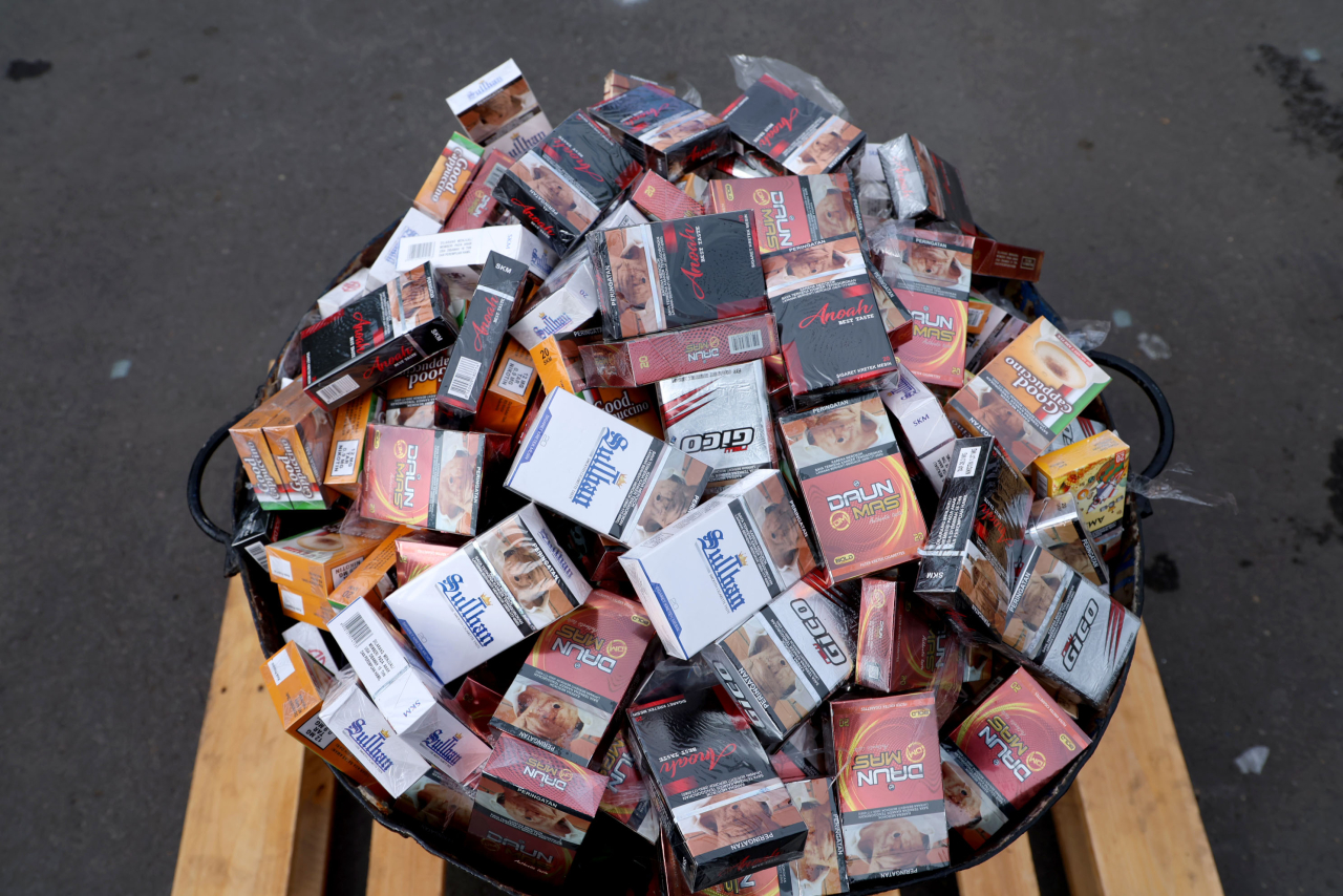 Pemusnahan Rokok Ilegal di halaman Balai Kota, Rabu (20/8/2025)