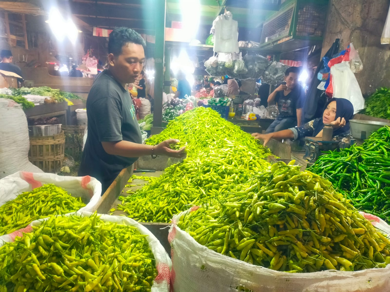 Pasar tradisional di Surabaya